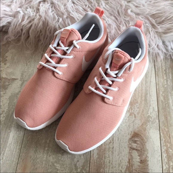 NWT🦄Nike Roshe Pink - Picture 6 of 8